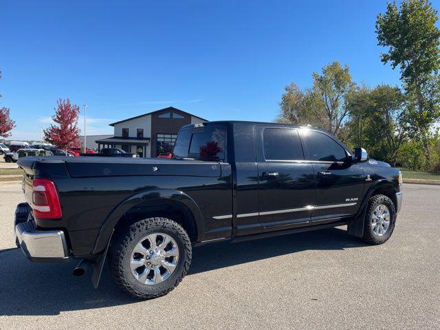 2020 RAM 3500 Limited Mega Cab 4x4 64 Box 2020 RAM 3500 Limited Mega Cab 4x4 64 Box
