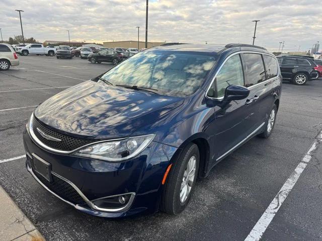 2017 Chrysler Pacifica Touring-L 2017 Chrysler Pacifica Touring-L