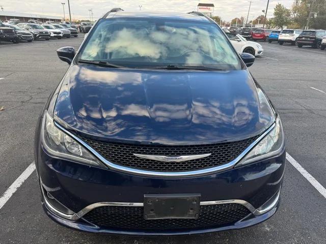 2017 Chrysler Pacifica Touring-L 2017 Chrysler Pacifica Touring-L