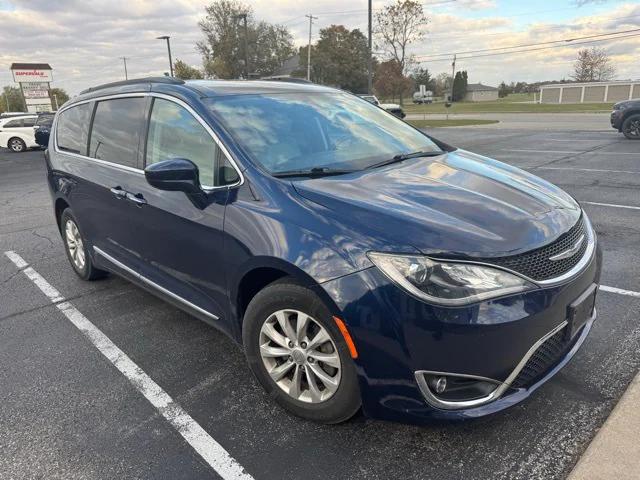 2017 Chrysler Pacifica Touring-L 2017 Chrysler Pacifica Touring-L