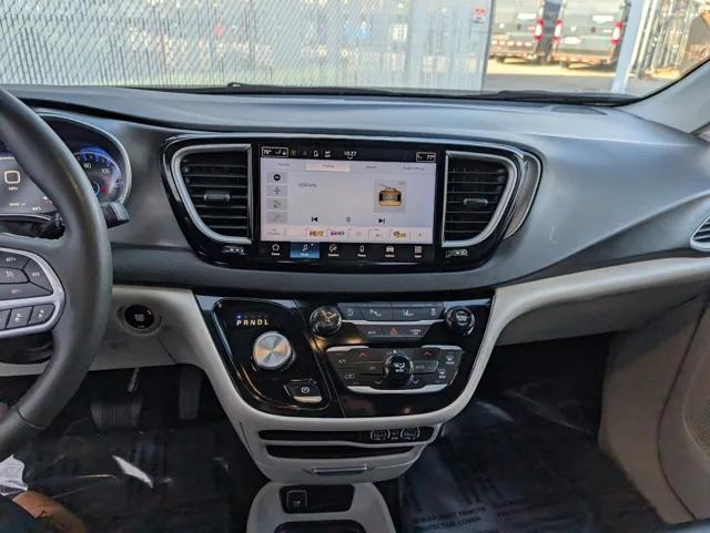 2024 Chrysler Pacifica Touring L 2024 Chrysler Pacifica Touring L