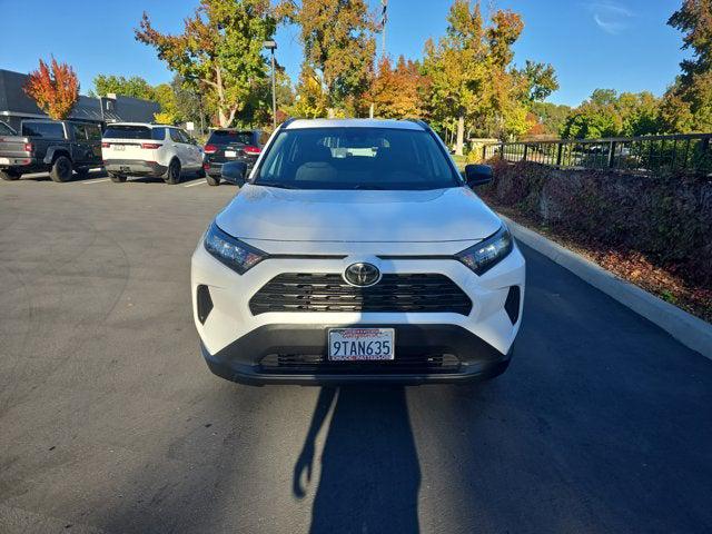 2021 Toyota RAV4 LE 2021 Toyota RAV4 LE