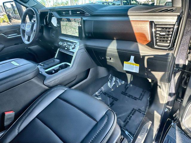 2026 GMC Sierra 2500HD Crew Cab, Standard Bed, Denali, 4WD