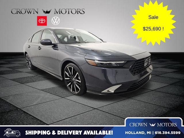 2023 Honda Accord Hybrid Touring's photo