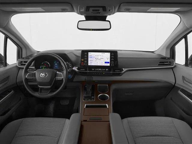 2025 Toyota Sienna LE