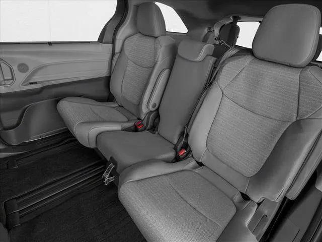 2025 Toyota Sienna LE