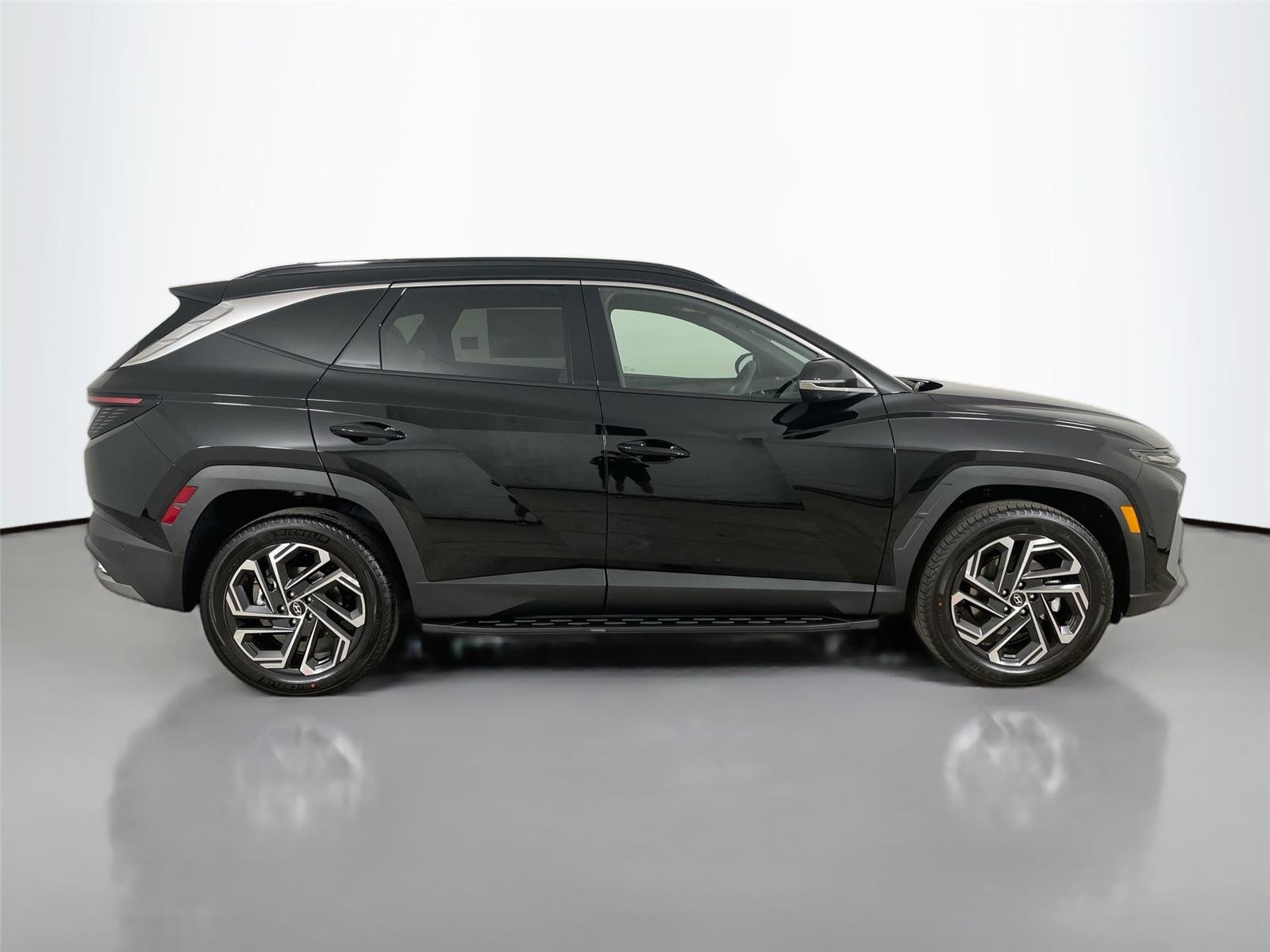 2026 Hyundai Tucson Limited - Photo 8