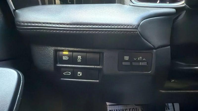 2022 Toyota Avalon XLE