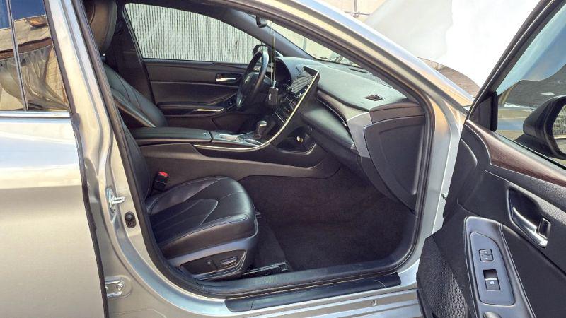 2022 Toyota Avalon XLE