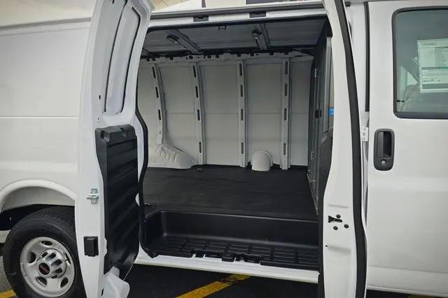 2025 GMC Savana Cargo RWD 2500 Regular Wheelbase Work Van