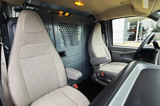 2025 GMC Savana Cargo RWD 2500 Regular Wheelbase Work Van