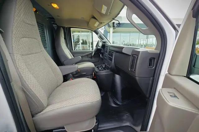2025 GMC Savana Cargo RWD 2500 Regular Wheelbase Work Van