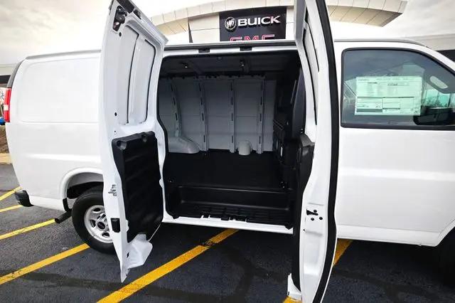 2025 GMC Savana Cargo RWD 2500 Regular Wheelbase Work Van