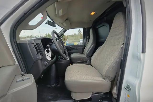 2025 GMC Savana Cargo RWD 2500 Regular Wheelbase Work Van