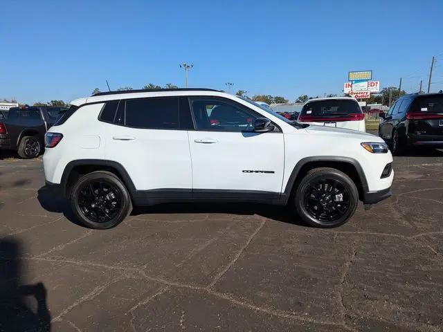 2026 Jeep Compass Latitude Altitude