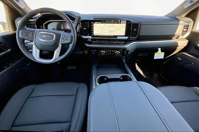 2026 GMC Sierra 2500HD Crew Cab, Standard Bed, SLT, 4WD