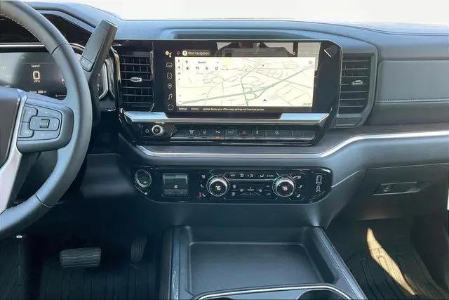 2026 GMC Sierra 2500HD Crew Cab, Standard Bed, SLT, 4WD