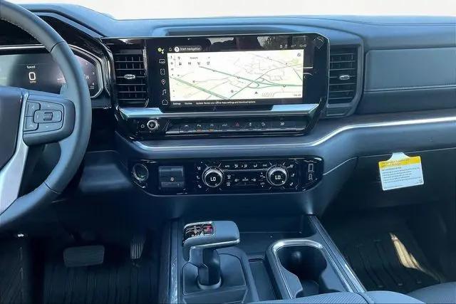 2026 GMC Sierra 1500 Crew Cab, Short Bed, SLT, 4WD