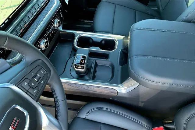 2026 GMC Sierra 1500 Crew Cab, Short Bed, SLT, 4WD