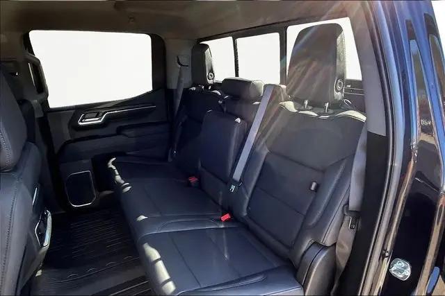 2026 GMC Sierra 1500 Crew Cab, Short Bed, SLT, 4WD