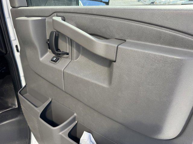 2025 Chevrolet Express Cutaway Work Van