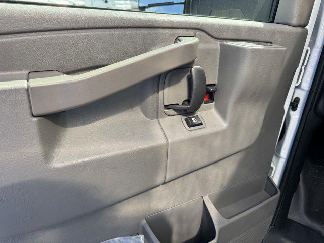 2025 Chevrolet Express Cutaway Work Van