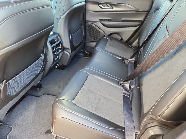 2025 Jeep Grand Cherokee Altitude X 4x4
