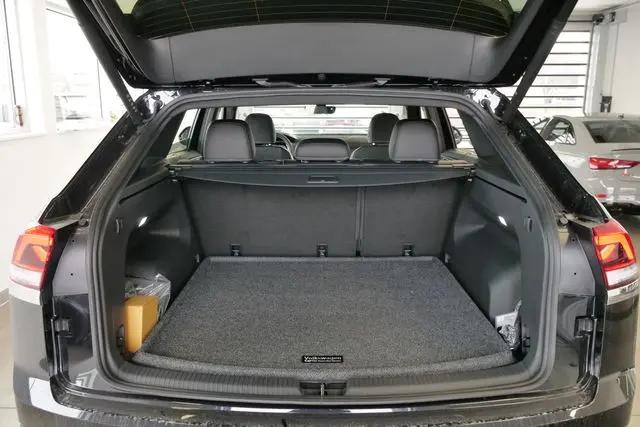 2026 Volkswagen Atlas Cross Sport SEL