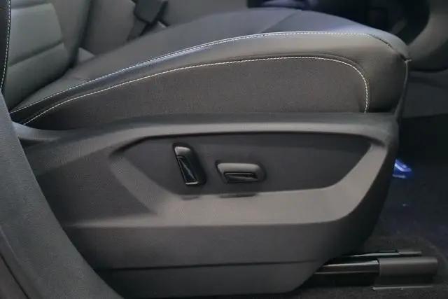 2026 Volkswagen Atlas Cross Sport SEL