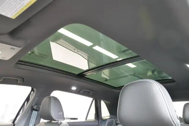 2026 Volkswagen Atlas Cross Sport SEL