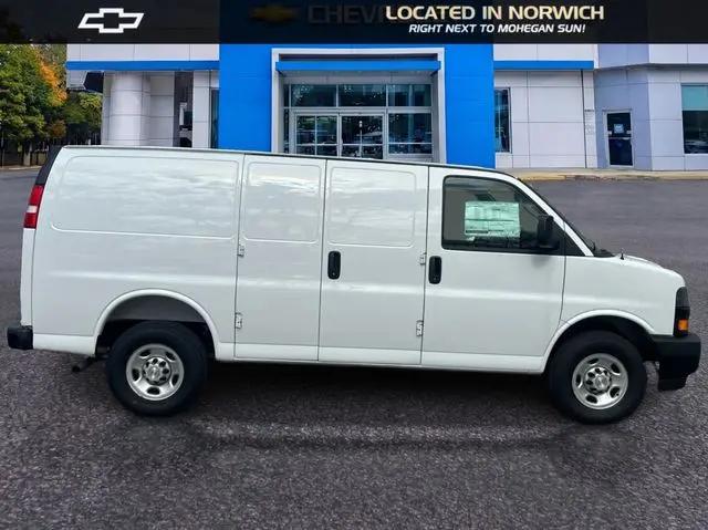 2025 Chevrolet Express Cargo Van RWD 2500 Regular Wheelbase WT