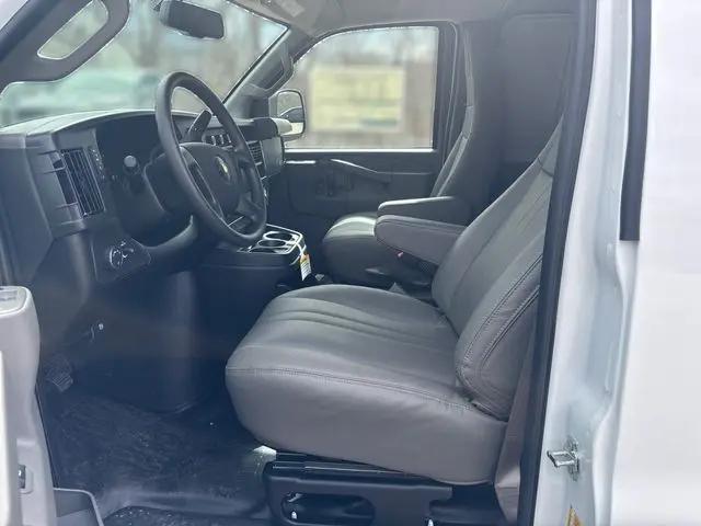 2025 Chevrolet Express Cargo Van RWD 2500 Regular Wheelbase WT