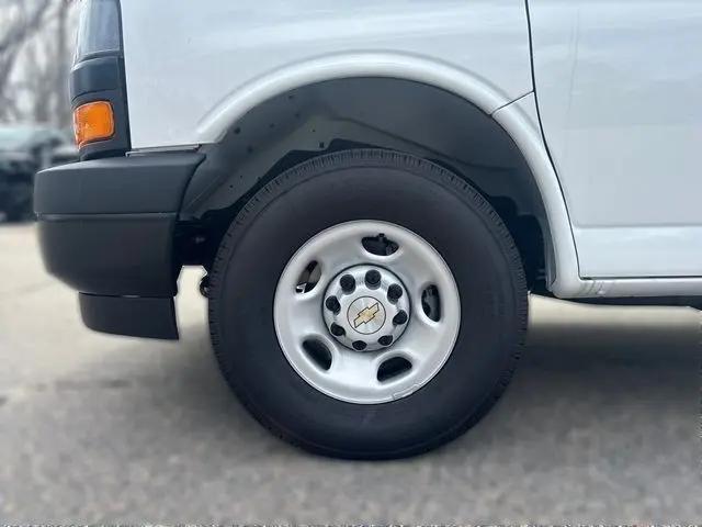 2025 Chevrolet Express Cargo Van RWD 2500 Regular Wheelbase WT