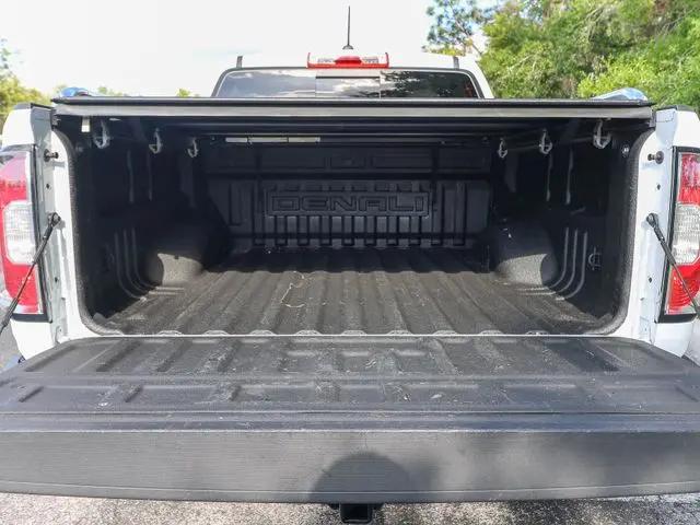 2021 GMC Canyon 4WD Crew Cab Short Box Denali
