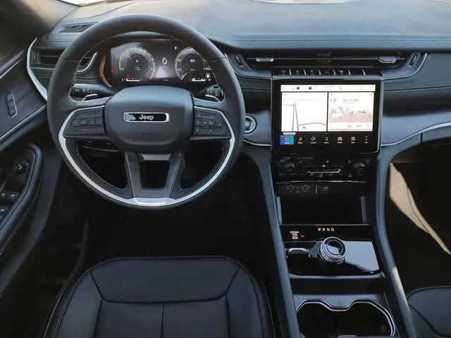 2025 Jeep Grand Cherokee Limited 4x4