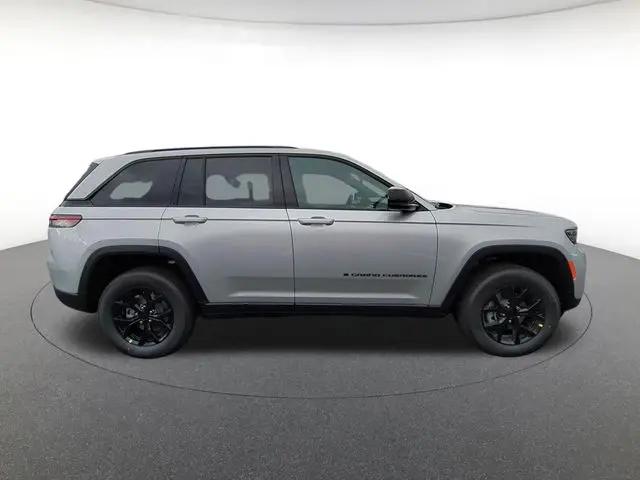 2025 Jeep Grand Cherokee Altitude X 4x4