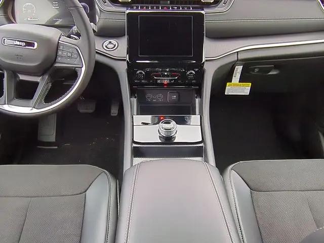 2025 Jeep Grand Cherokee Altitude X 4x4