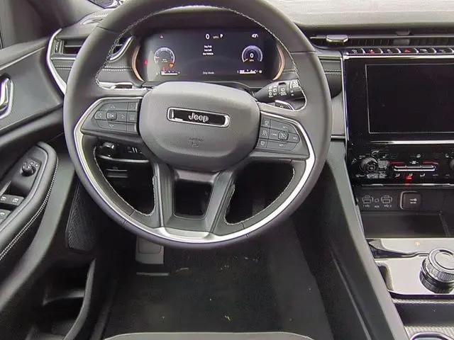 2025 Jeep Grand Cherokee Altitude X 4x4