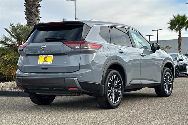 2025 Nissan Rogue SL FWD