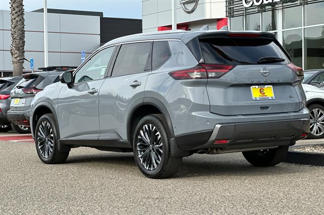 2025 Nissan Rogue SL FWD