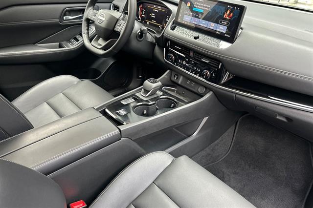 2025 Nissan Rogue SL FWD