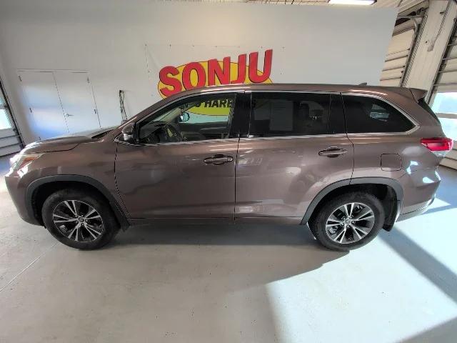 2018 Toyota Highlander LE