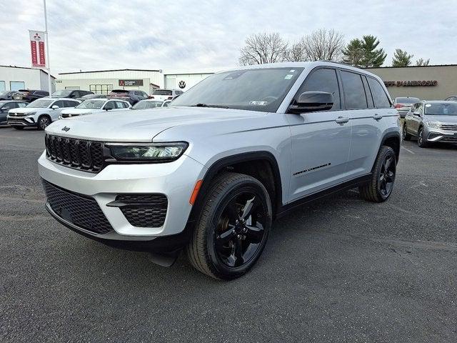 2022 Jeep Grand Cherokee Altitude 4x4 2022 Jeep Grand Cherokee Altitude 4x4