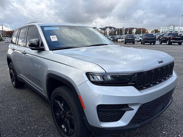 2022 Jeep Grand Cherokee Altitude 4x4 2022 Jeep Grand Cherokee Altitude 4x4