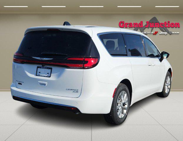2026 Chrysler Pacifica Limited AWD