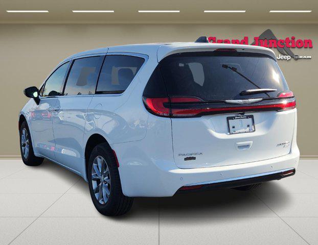 2026 Chrysler Pacifica Limited AWD