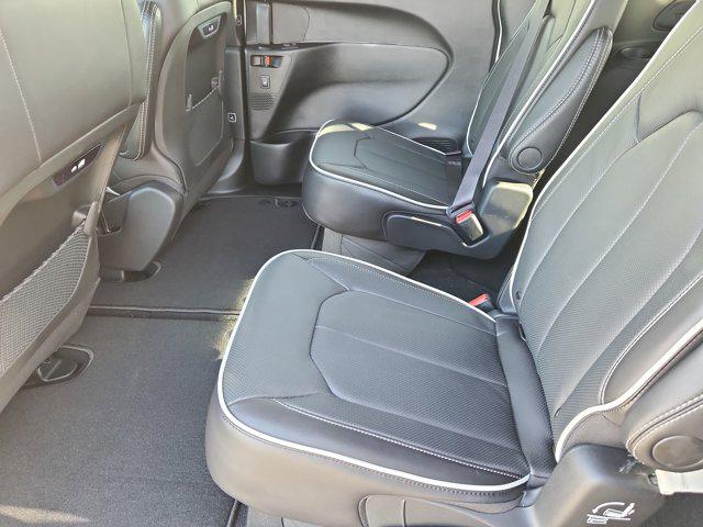 2026 Chrysler Pacifica Limited AWD