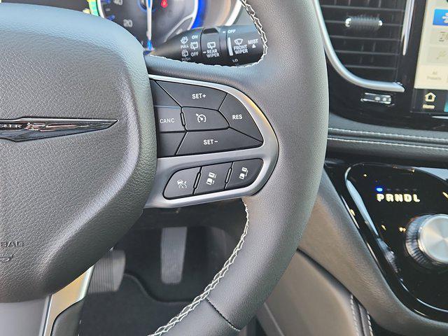 2026 Chrysler Pacifica Limited AWD