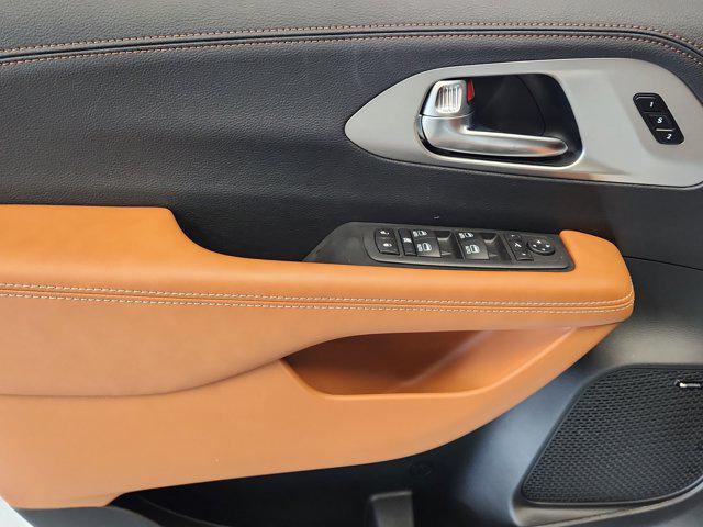 2026 Chrysler Pacifica Pinnacle AWD