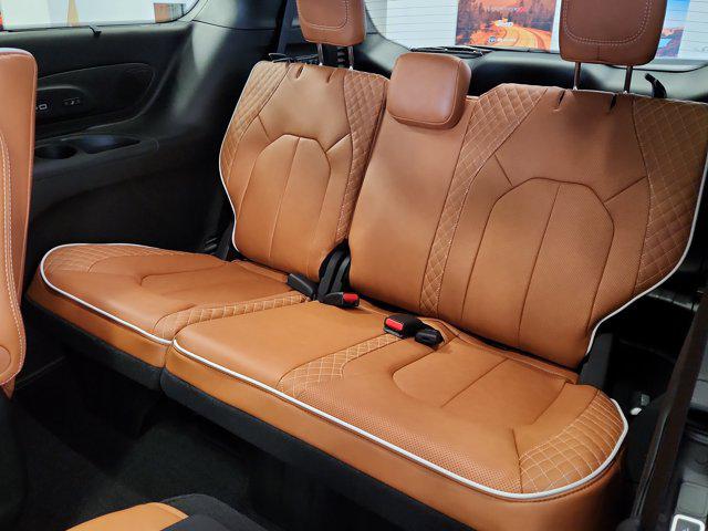 2026 Chrysler Pacifica Pinnacle AWD
